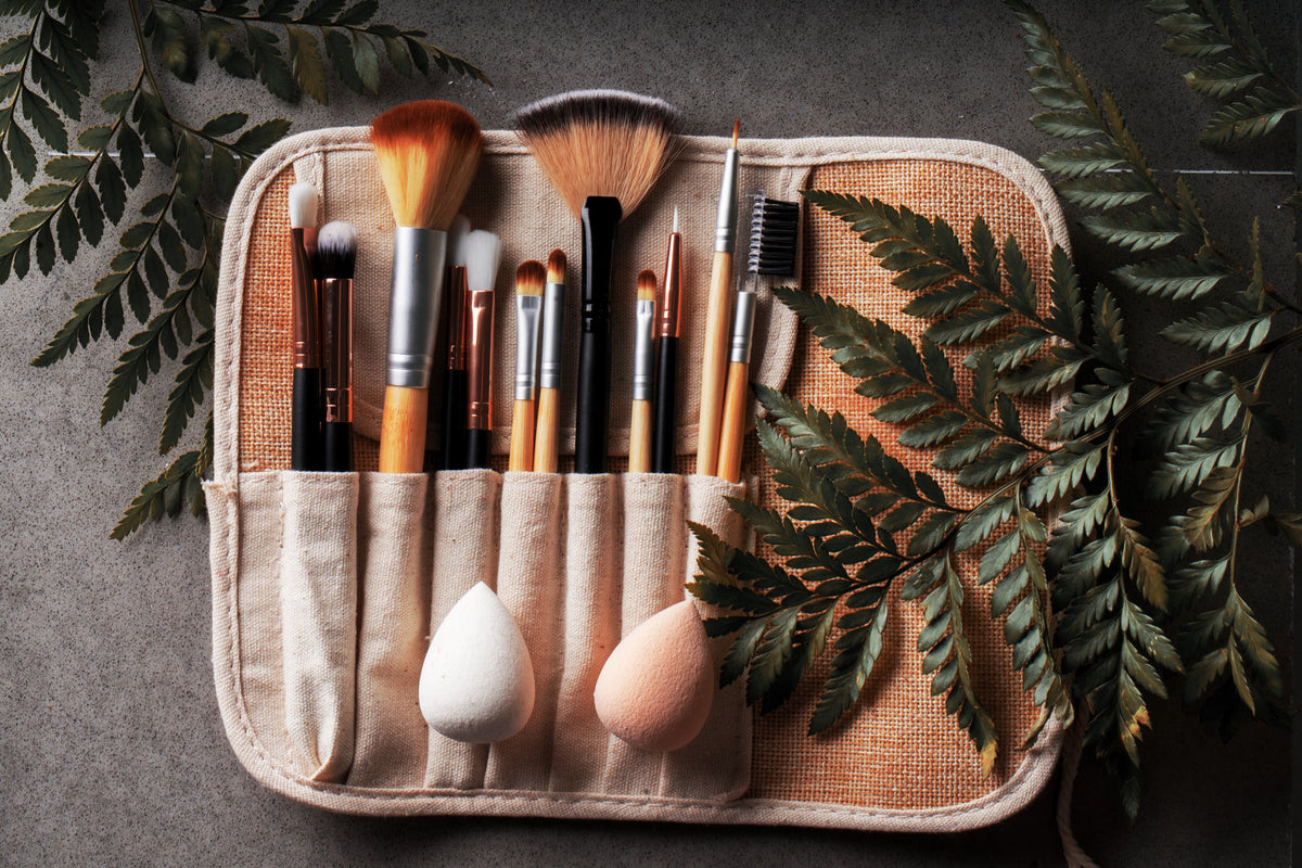 EIZA Studio 12-piece makeup brush set